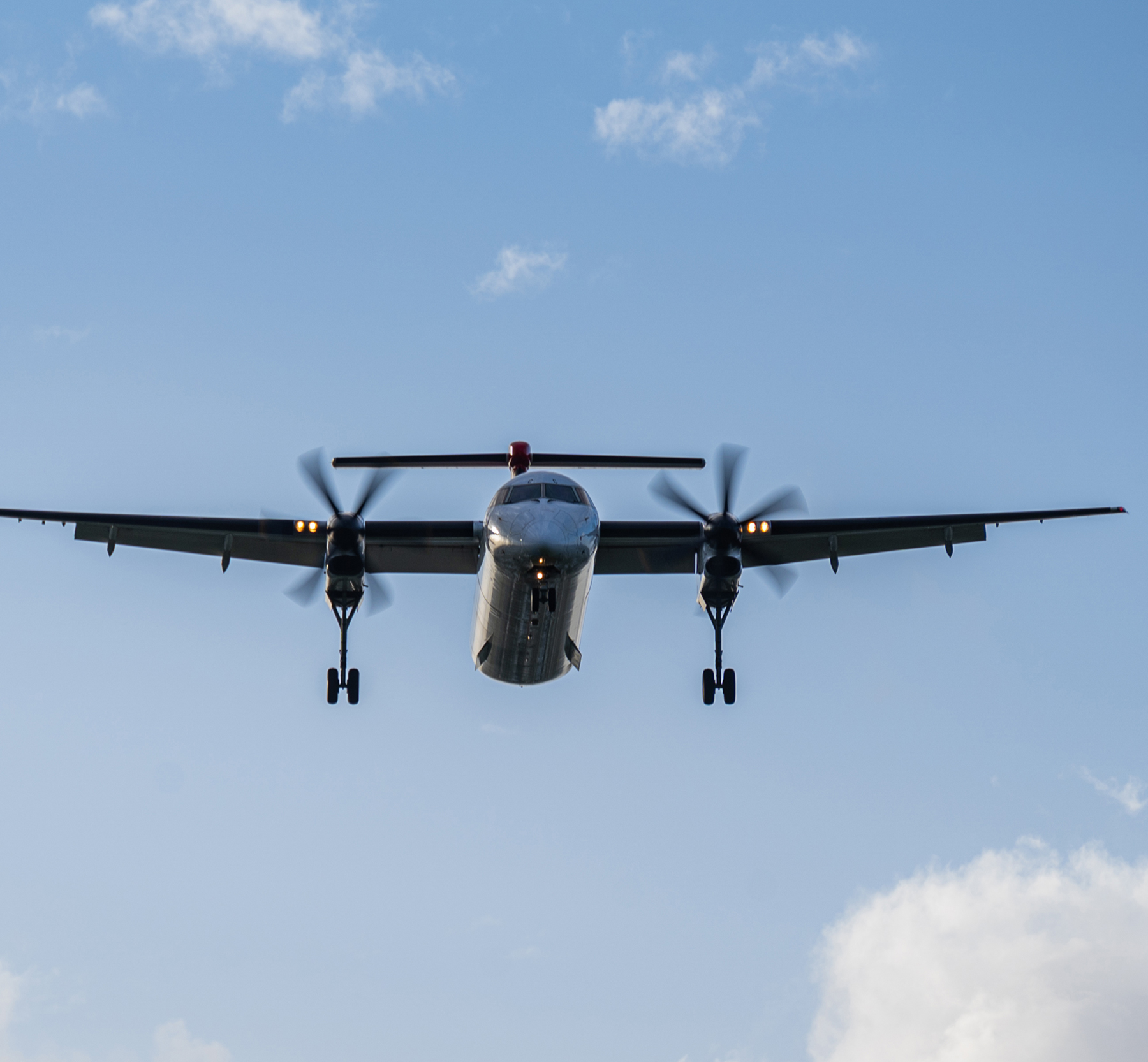 Dash 8 inbound