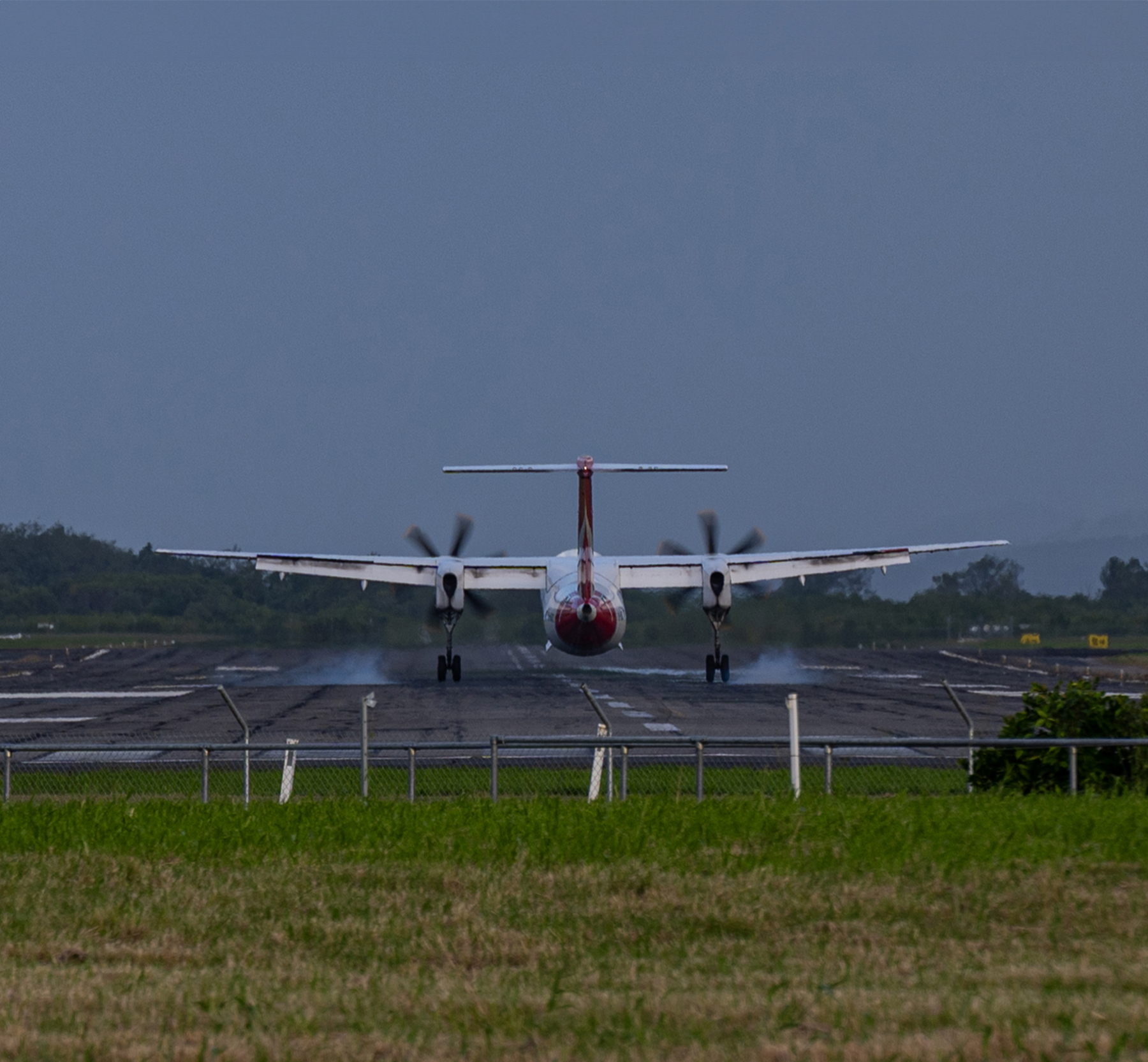 Dash 8 touch
